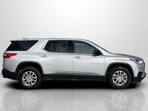 Used 2020 Chevrolet Traverse LS image 3