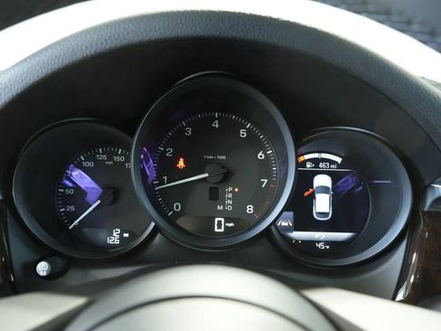 New 2026 Porsche Macan image 14