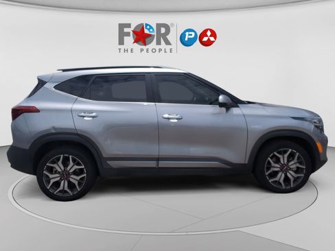 Used 2022 Kia Seltos SX w/ Sunroof Package AWD/4WD image 6