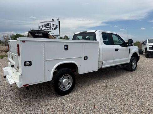 Used 2018 Ford F350 XL AWD/4WD image 11
