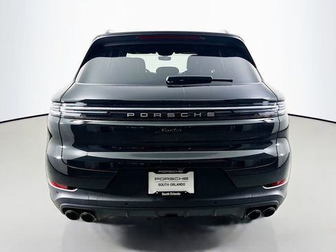 Used 2025 Porsche Cayenne E-Hybrid image 10
