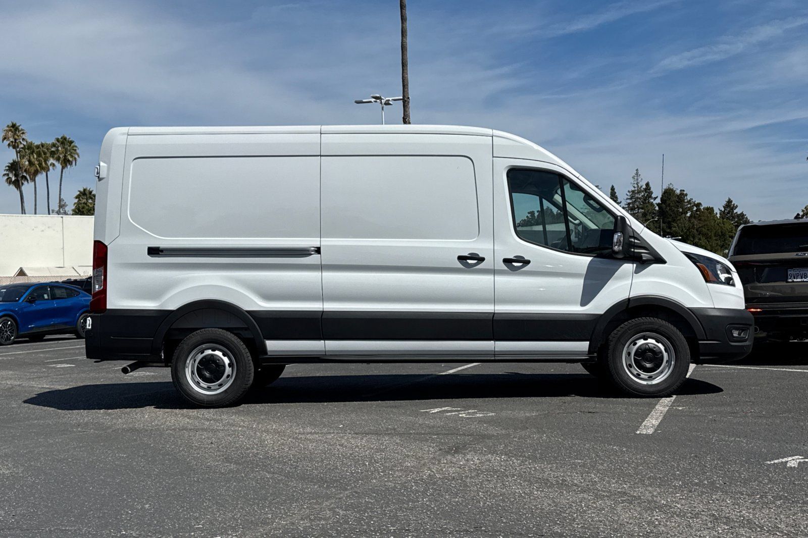New 2026 Ford Transit 250 148 Medium Roof RWD image 4