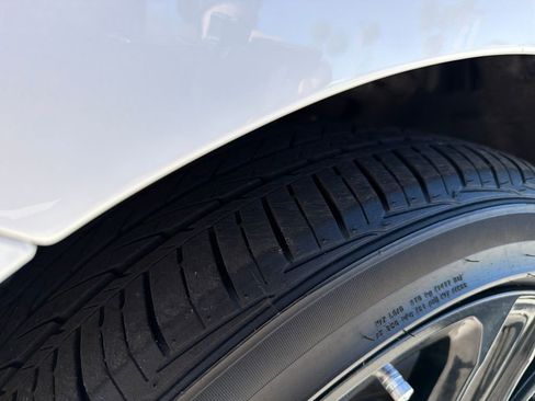 Used 2025 Toyota Camry SE w/ Convenience Package image 13