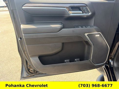 Used 2023 Chevrolet Silverado 1500 LTZ w/ Technology Package AWD/4WD image 21