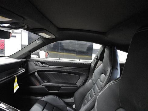 Used 2025 Porsche 911 Carrera 4 GTS image 8