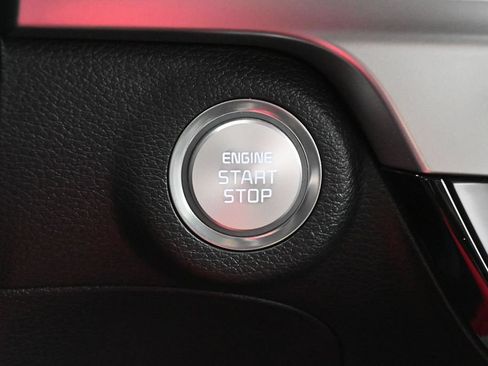 Used 2024 Kia Telluride LX FWD image 30