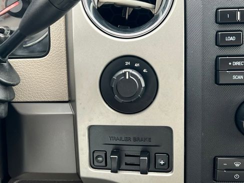 Used 2010 Ford F150 XLT image 27