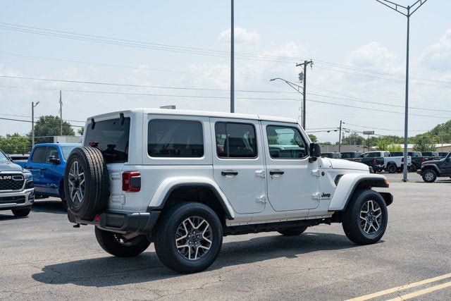 Certified 2025 Jeep Wrangler Unlimited Sahara AWD/4WD image 5