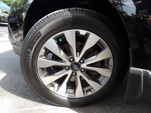 Used 2019 Subaru Outback 3.6R Touring AWD/4WD image 28