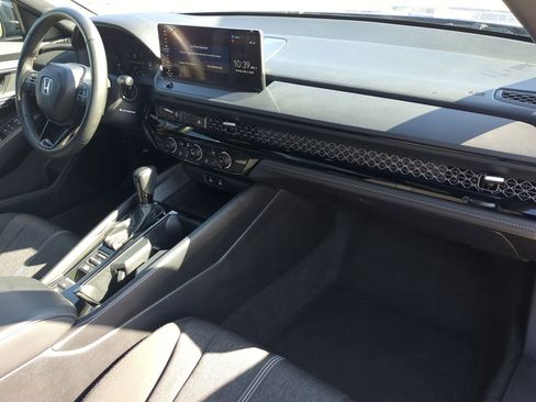 Used 2024 Honda Accord Sport image 32