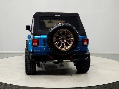 Used 2020 Jeep Wrangler Unlimited Sahara image 6