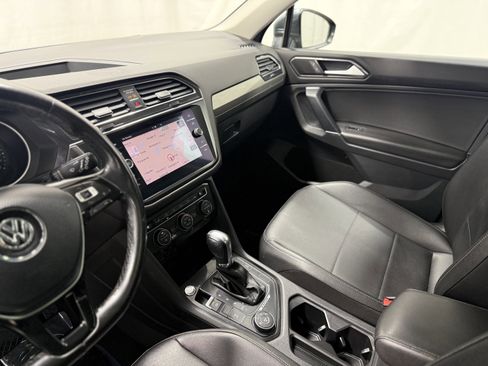Used 2018 Volkswagen Tiguan SEL image 22
