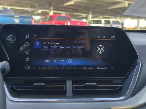 Certified 2025 Chevrolet Trax LT image 6