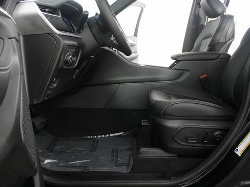 New 2025 Jeep Grand Cherokee L Limited w/ Trailer Tow Package image 17