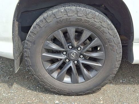 Used 2020 Lexus GX 460 Premium AWD/4WD image 34