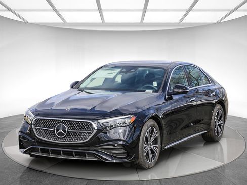 New 2024 Mercedes-Benz E 350 4MATIC Sedan image 3
