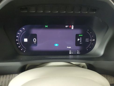 Certified 2024 Volvo XC90 T8 Ultimate w/ Lounge Package image 29