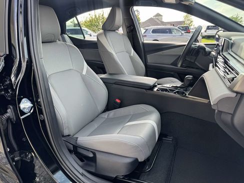 Used 2025 Toyota Camry SE w/ Multimedia Upgrade Package FWD image 13