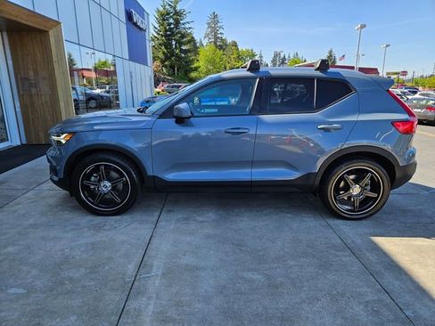 Used 2020 Volvo XC40 T5 Momentum AWD/4WD image 8