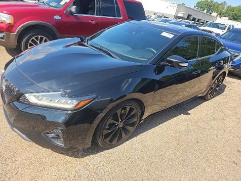 Used 2023 Nissan Maxima SR w/ Sport Mat Group FWD image 1