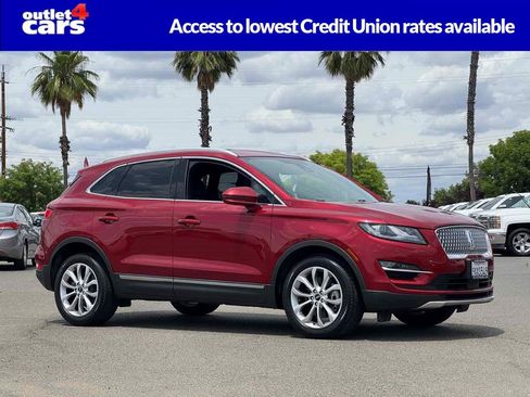 Used 2019 Lincoln MKC Select w/ Select Plus Package AWD/4WD image 1