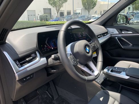 Used 2025 BMW X1 xDrive28i w/ Convenience Package image 16