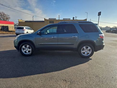 Used 2009 GMC Acadia SLE w/ Visibility Package image 4