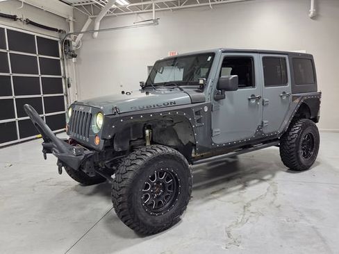 Used 2014 Jeep Wrangler Unlimited Rubicon w/ Max Tow Package AWD/4WD image 3