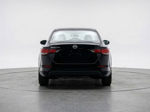 Used 2025 Nissan Sentra S image 7