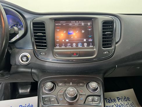 Used 2015 Chrysler 200 S w/ Navigation & Sound Group I image 12