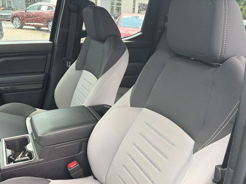 Used 2025 Toyota Tacoma TRD Sport RWD image 28
