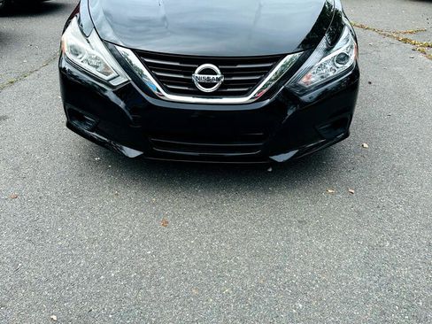 Used 2017 Nissan Altima 2.5 S w/ Power Driver Seat Package image 2