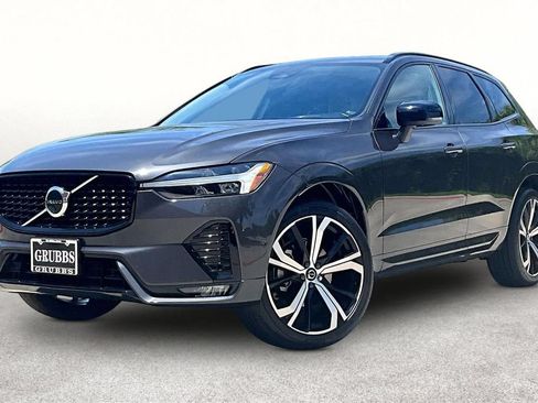 Used 2023 Volvo XC60 B5 Ultimate w/ Climate Package FWD image 16