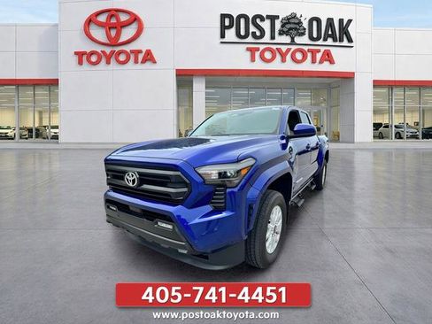 Used 2024 Toyota Tacoma SR5 AWD/4WD image 4