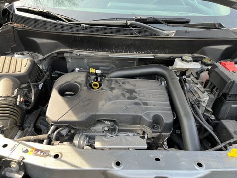 Used 2025 Chevrolet Equinox LT FWD image 33