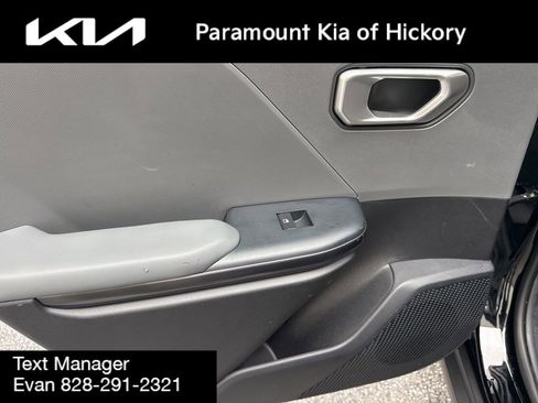 Used 2025 Kia K4 LX image 12