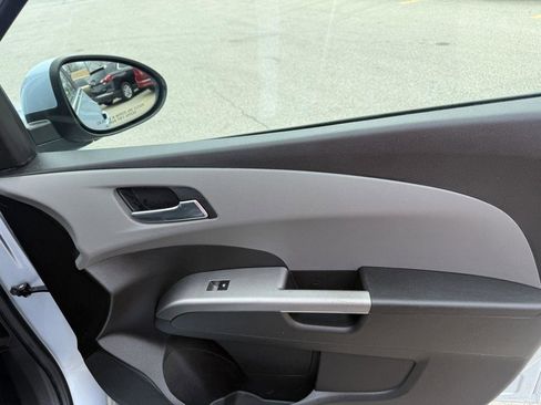 Used 2017 Chevrolet Sonic Premier FWD image 22