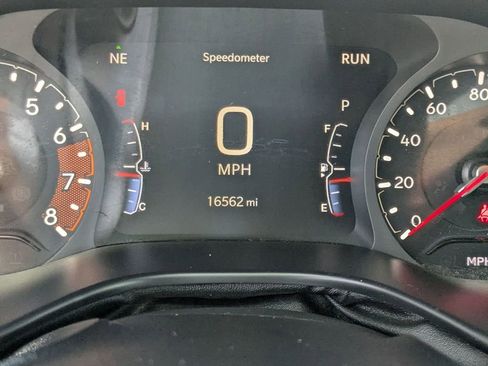 Used 2025 Jeep Compass Limited image 18