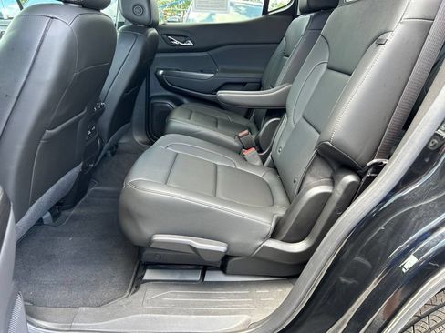 Used 2023 GMC Acadia SLT w/ Preferred Package AWD/4WD image 34