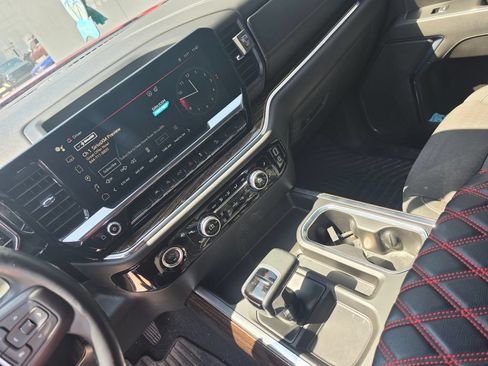 Used 2024 GMC Sierra 1500 Elevation w/ X31 Off-Road Package AWD/4WD image 12