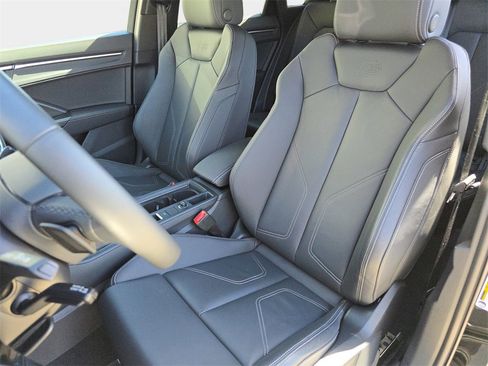 Certified 2025 Audi Q3 2.0T Premium w/ Convenience Package image 15