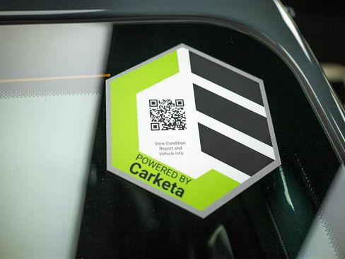 Used 2025 Jeep Wrangler Unlimited Sahara image 24