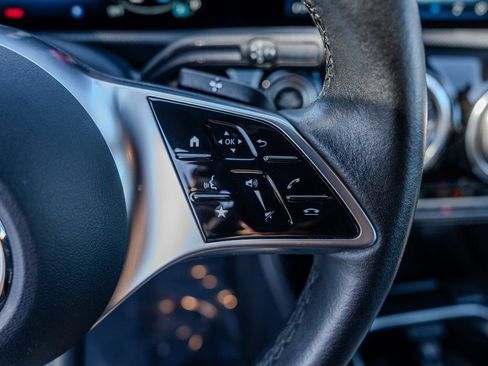 Used 2025 Mercedes-Benz CLA 250 image 7