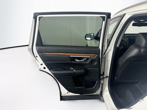 Used 2018 Honda CR-V Touring image 28