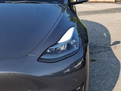 Used 2023 Tesla Model Y Long Range AWD/4WD image 9