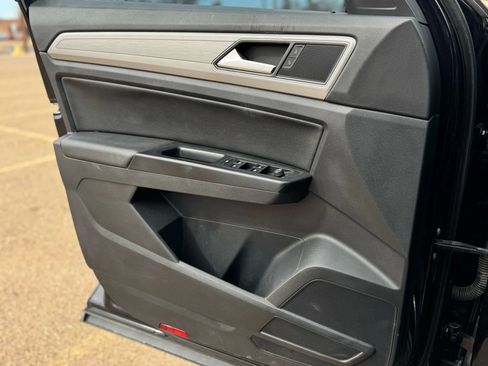 Used 2019 Volkswagen Atlas SE w/ Towing Package FWD image 9