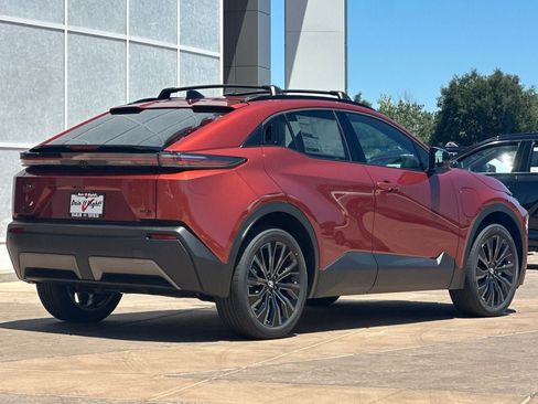 New 2026 Toyota C-HR AWD/4WD image 4