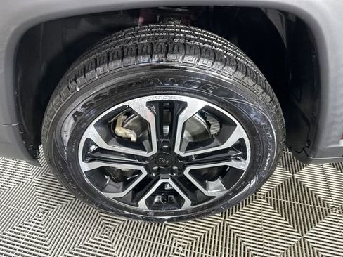 Used 2022 Jeep Compass Limited AWD/4WD image 2