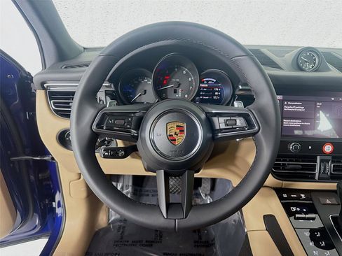 New 2026 Porsche Macan image 12