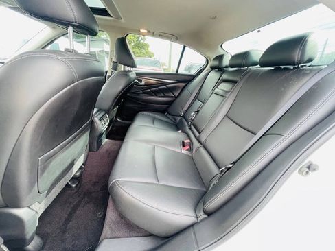 Used 2018 INFINITI Q50 Luxe w/ Sensory Package (Luxe) RWD image 17